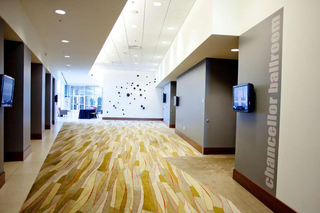 I Hotel And Illinois Conference Center - Σαμπέιν Ανέσεις φωτογραφία