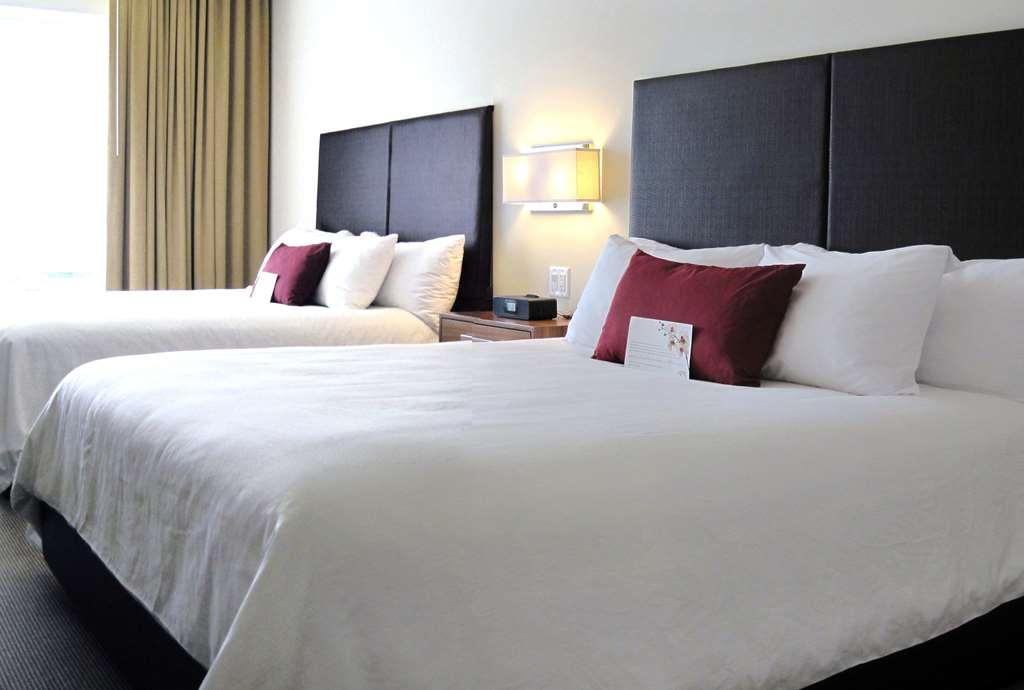 I Hotel And Illinois Conference Center - Σαμπέιν Δωμάτιο φωτογραφία