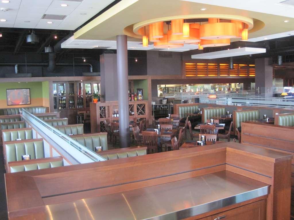 I Hotel And Illinois Conference Center - Σαμπέιν Εστιατόριο φωτογραφία
