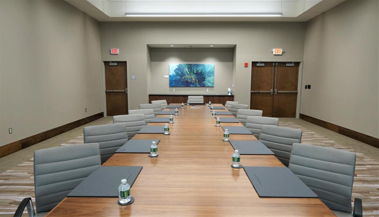 I Hotel And Illinois Conference Center - Σαμπέιν Εξωτερικό φωτογραφία