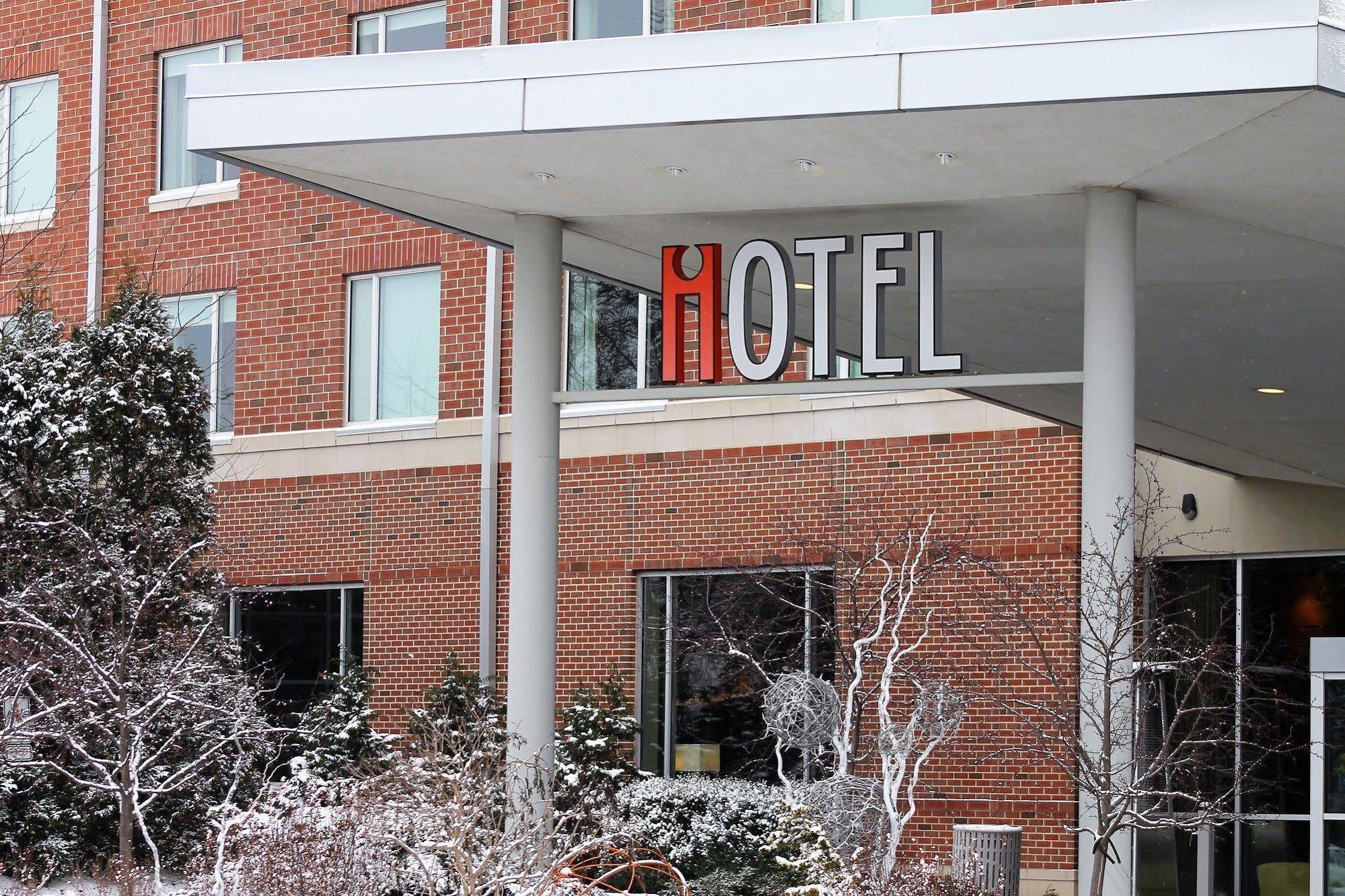 I Hotel And Illinois Conference Center - Σαμπέιν Εξωτερικό φωτογραφία