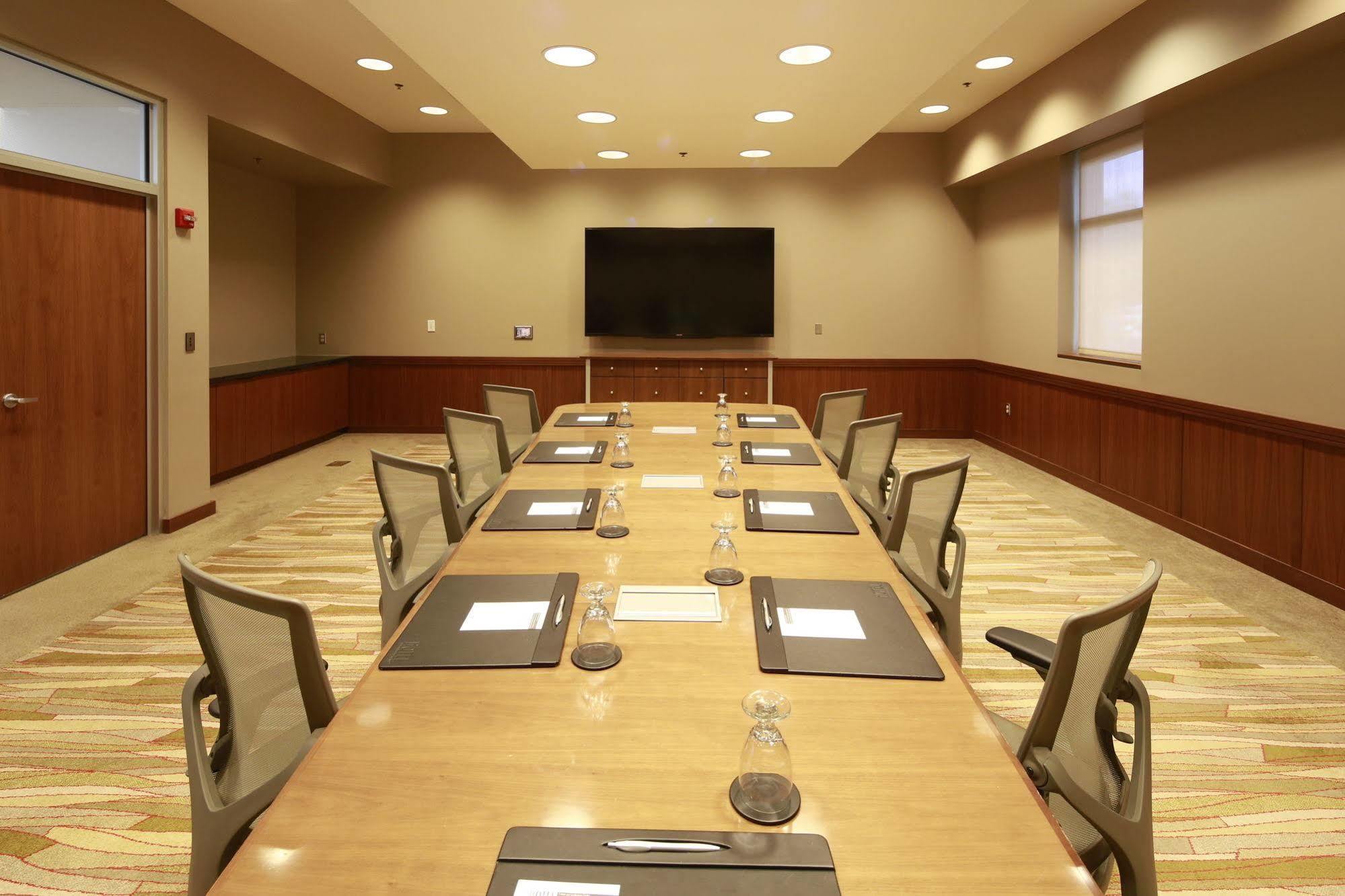 I Hotel And Illinois Conference Center - Σαμπέιν Εξωτερικό φωτογραφία